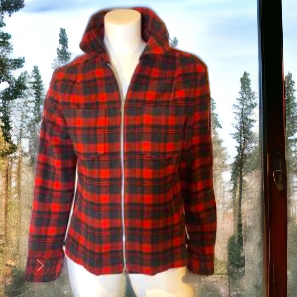 Classique Virgin wool & nylon jacket women’s small